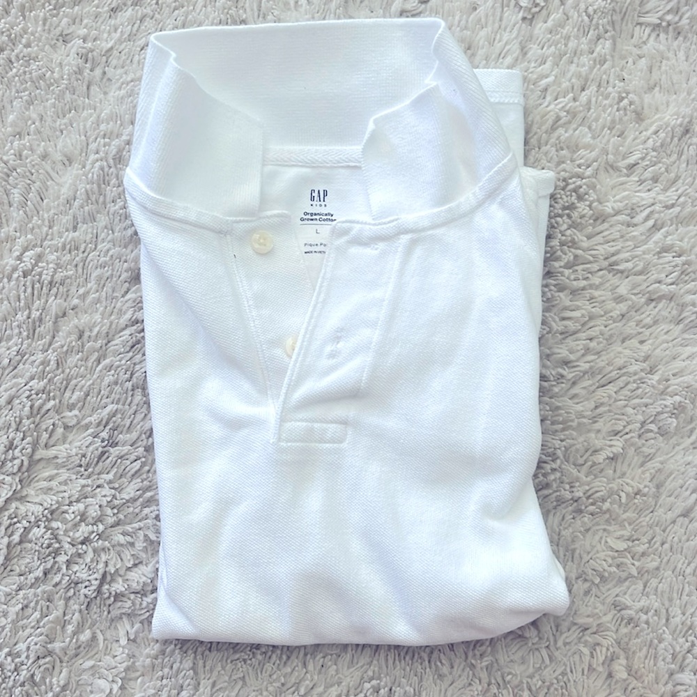 Large (size 10) kids GAP short sleeve polo shirt- organic